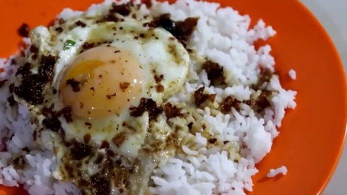 KELEZATAN NASI TELUR AYONG 999 DI PONTIANAK